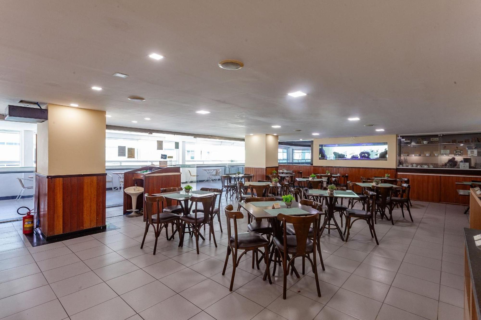 Hotel Pe Na Areia Com Piscina, Wifi E Estacionamento Em Ponta Negra 4*