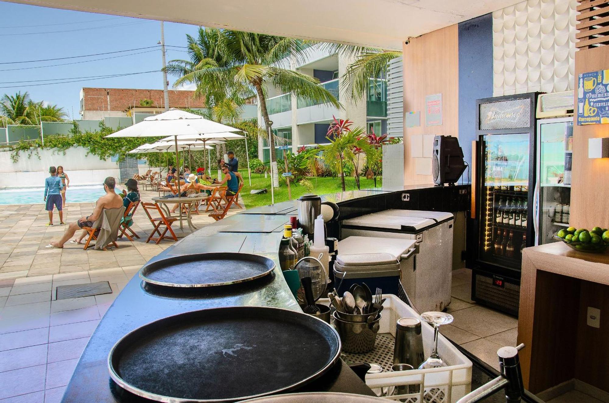 Hotel Pe Na Areia Com Piscina, Wifi E Estacionamento Em Ponta Negra 4*